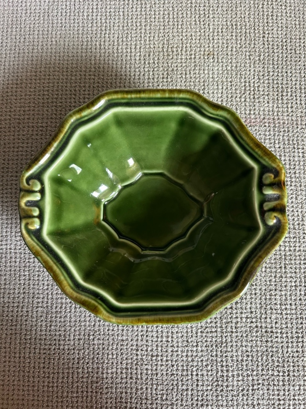 Green Ceramic Serving Bowl - Classic Glossy Green